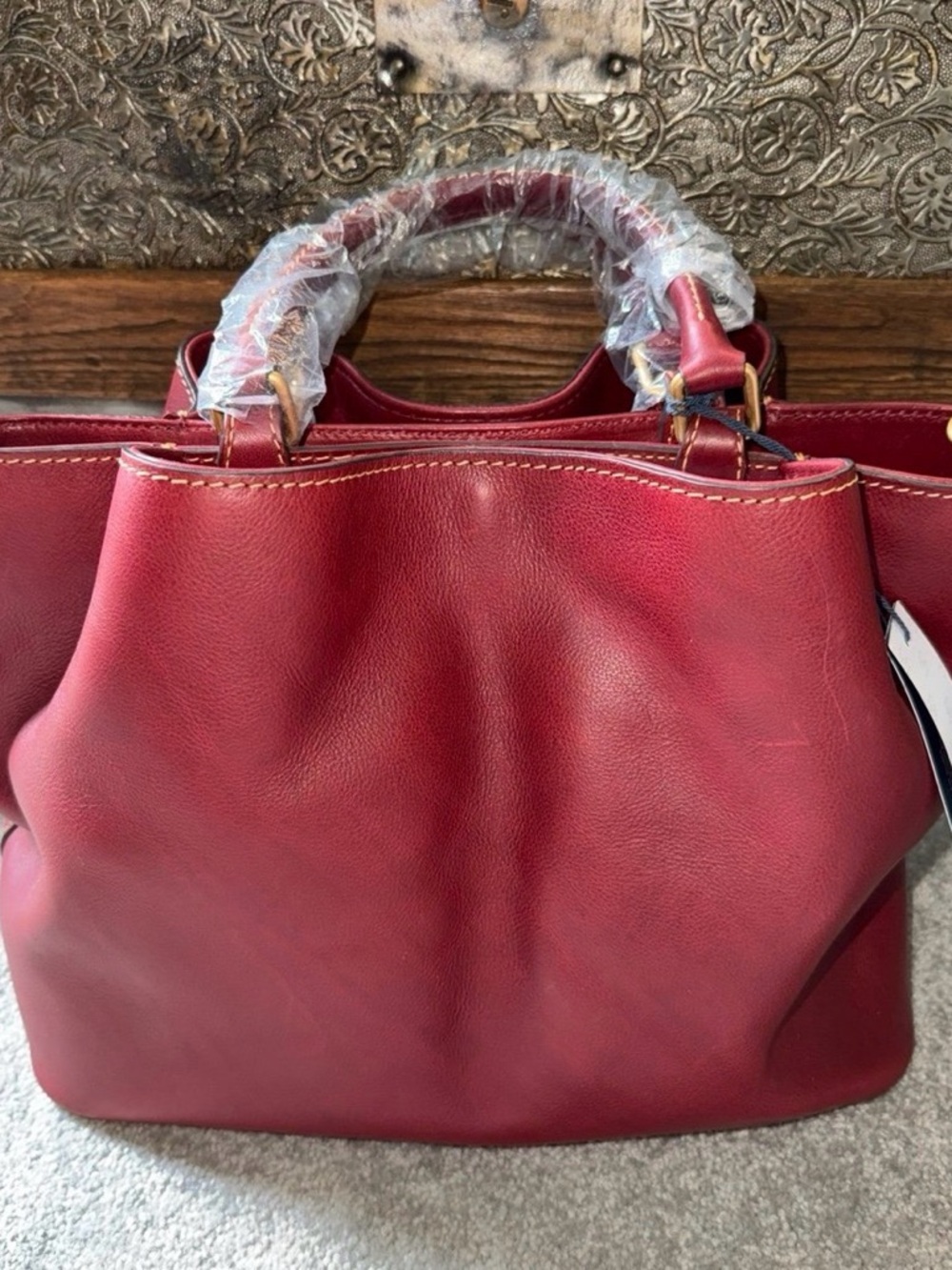 NWT Dooney & Bourke NWT Florentine  Brenna in Bordeaux with strap - Picture 2 of 12